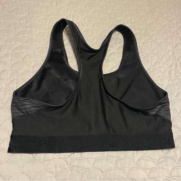 Adidas Medium Black Striped Sports Bra in Excellent Condition - Picture 3 of 3